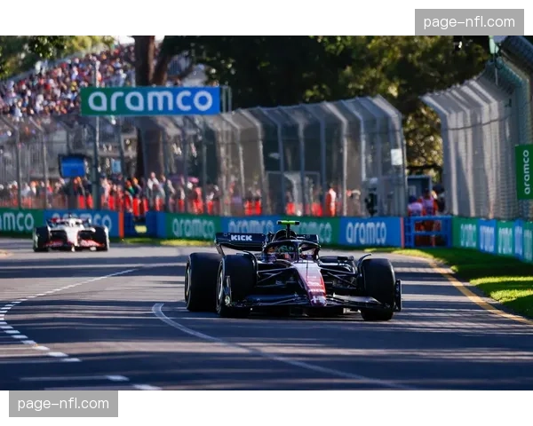 F1澳大利亚大奖赛：诺里斯夺冠终结漫长等待，拉塞尔亚军，塞恩斯季军